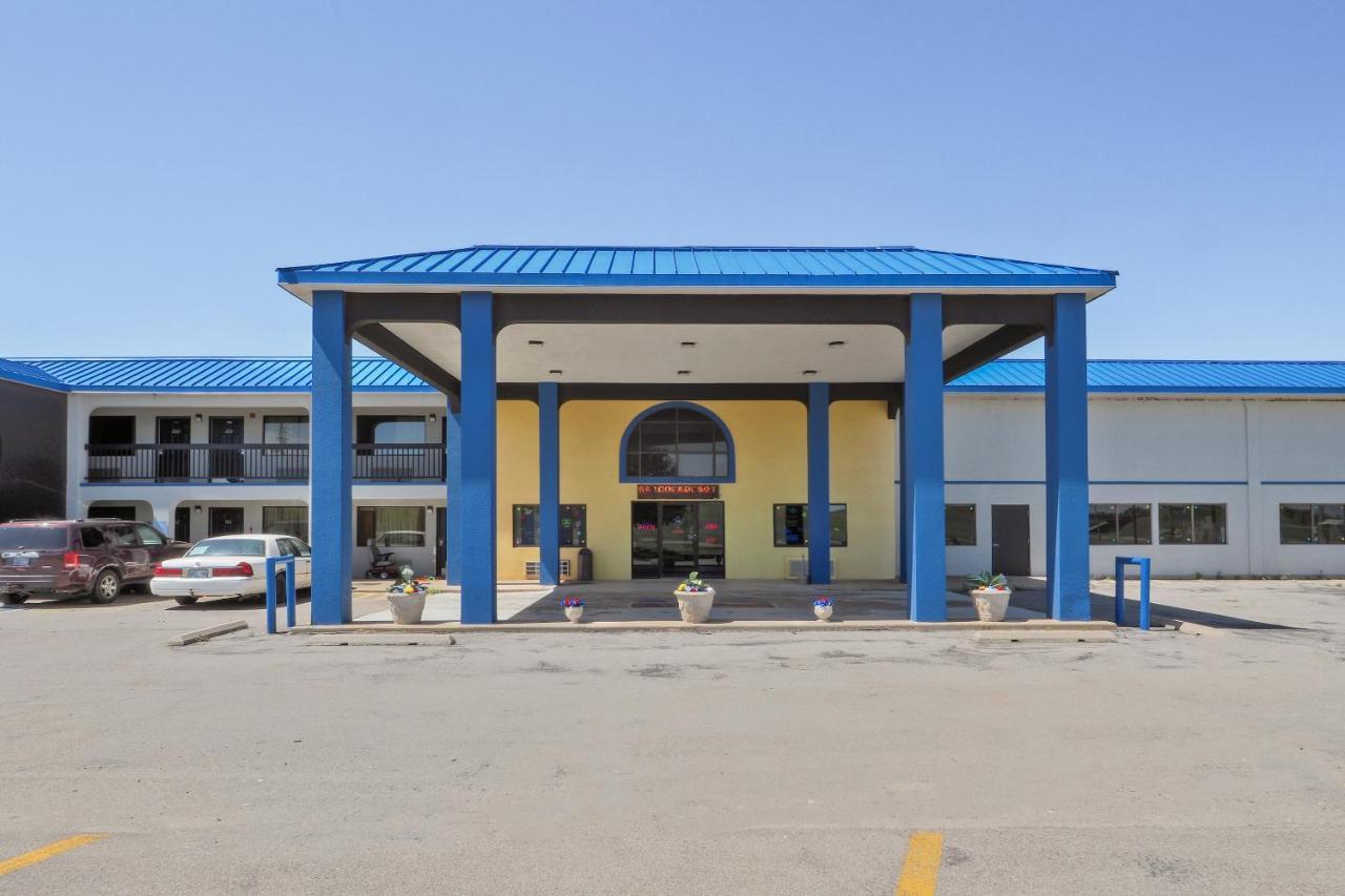 Lonestar Inn & Suites, Erick Ok Hwy 40 By Oyo Extérieur photo